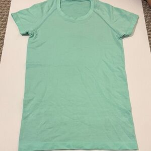 Lululemon Wild Mint Swiftly Tech Short Sleeve - Size 4